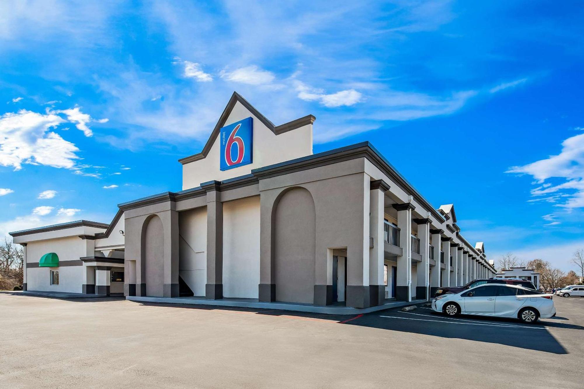 Motel 6 Lester - Philadelphia Airport Zewnętrze zdjęcie